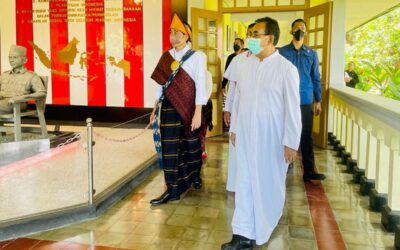 ARTI PENTING KUNJUNGAN PRESIDEN JOKOWI KE SERAMBI SOEKARNO (ENDE)